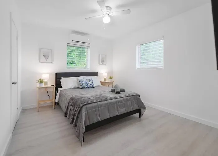 Beautiful Apt 2/2 Near The Beach