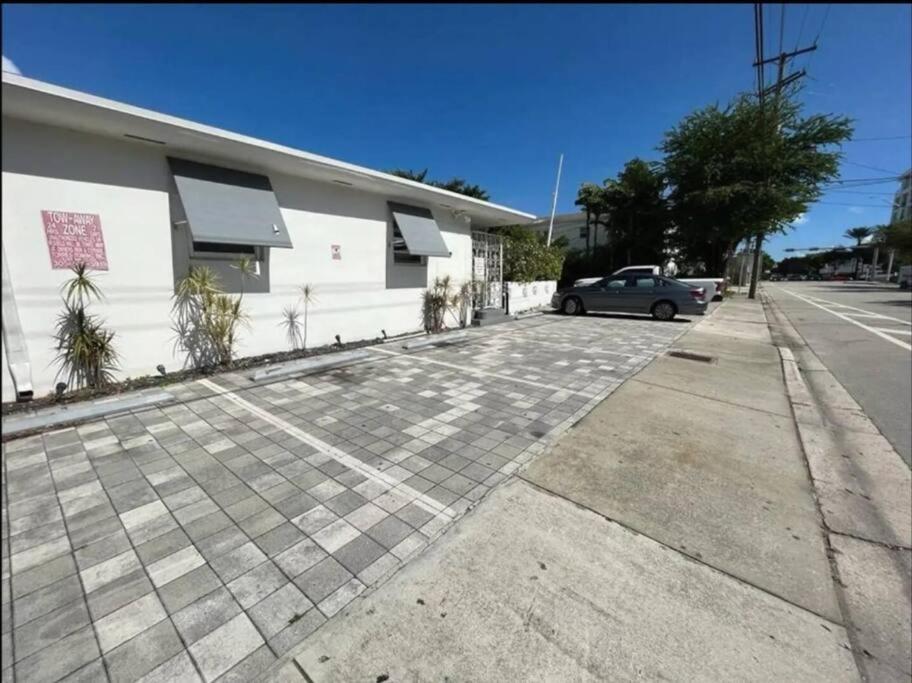 Beautiful 2/2 Near The Apartamento Miami